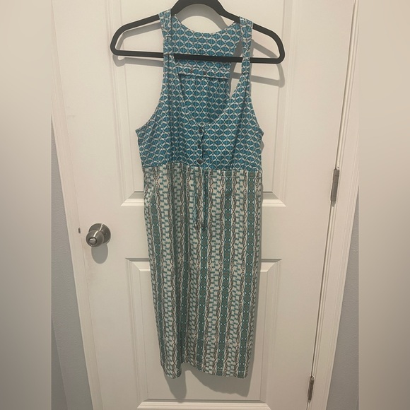 Athleta Dresses & Skirts - Athleta Racerback Activewear Pullover Dress Blue/Green Print Women's 14
